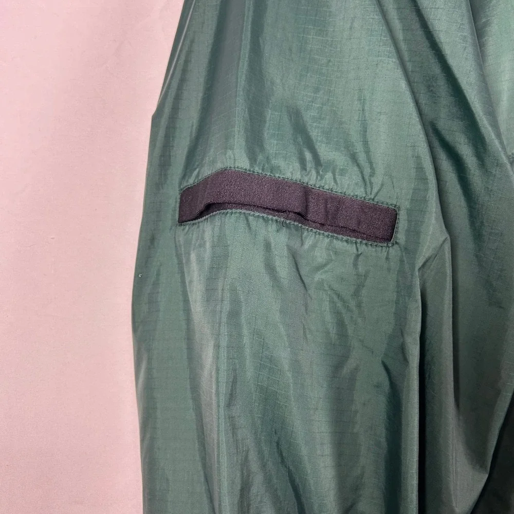 Coleman Outdoors Mens XL‎ Green Windbreaker Jacket Y2K Full Zip Nylon 611674